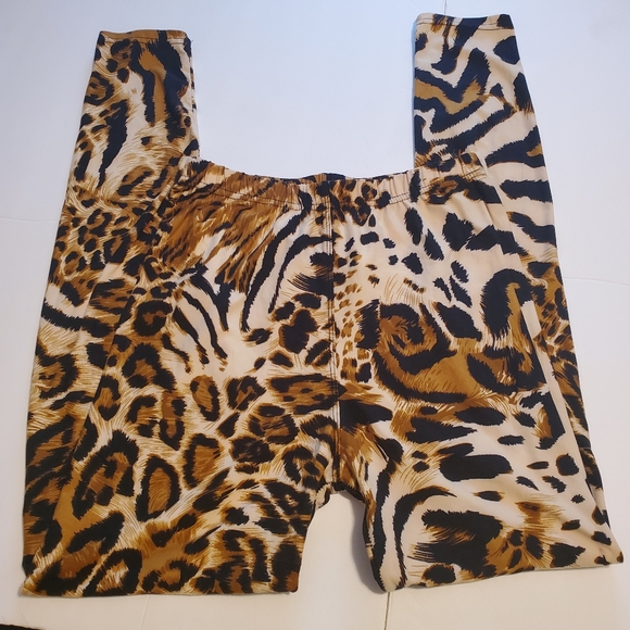 Fashion Nova Leopard Leggings OS - Picture 5 of 8
